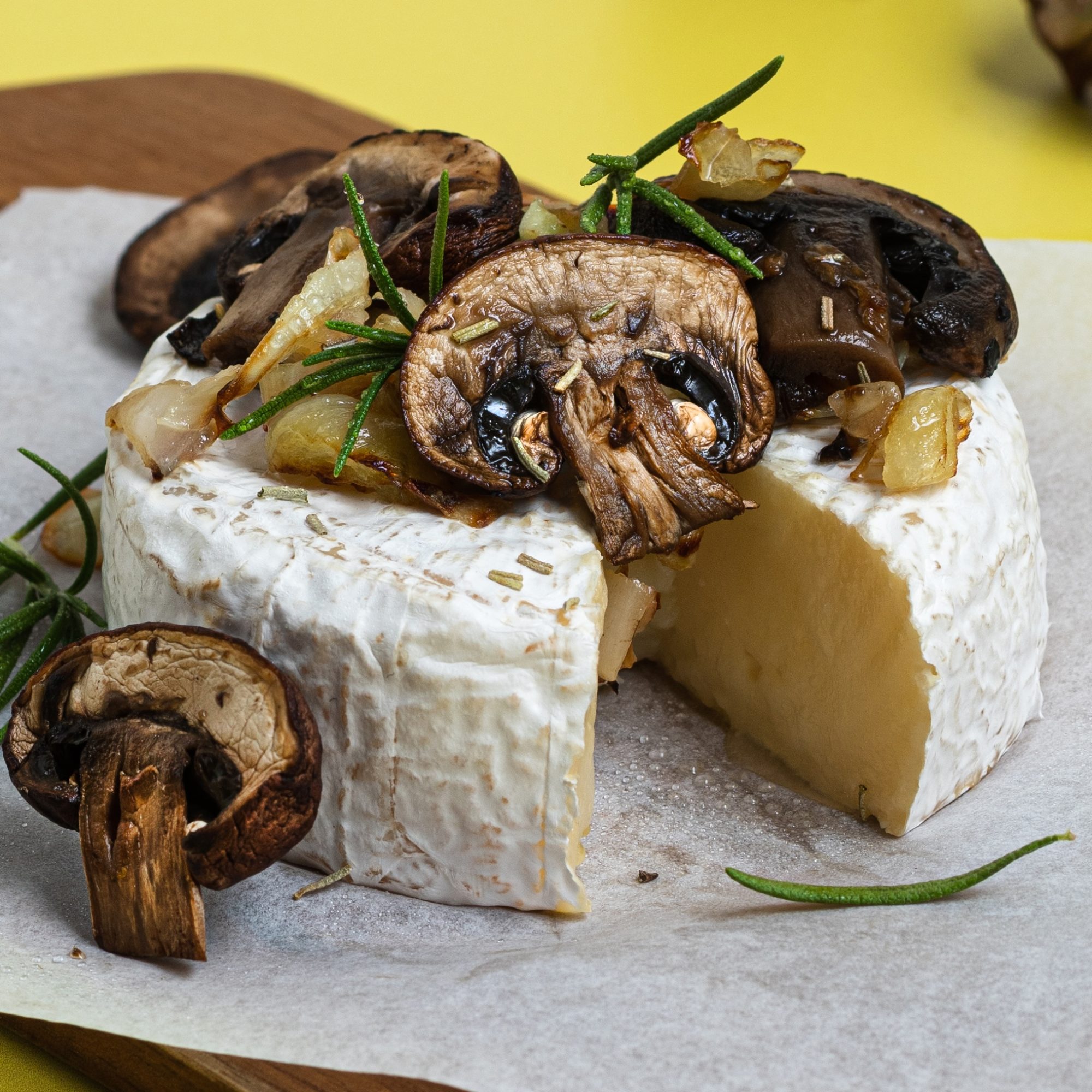 Baked Camembert with Mushrooms