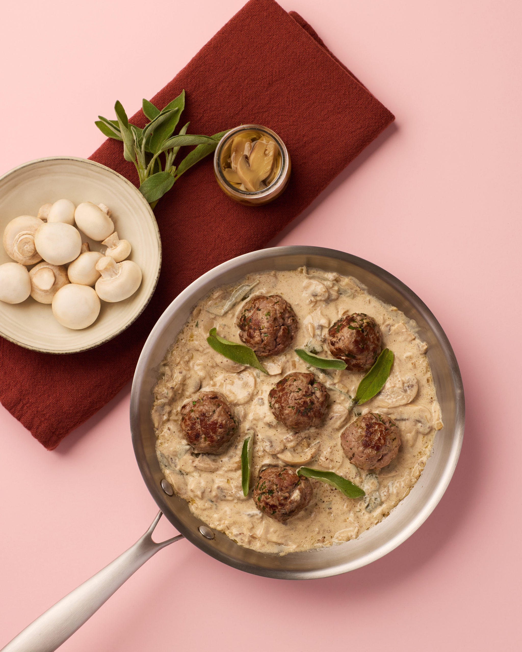 Albóndigas en salsa cremosa de champiñones - European Mushrooms