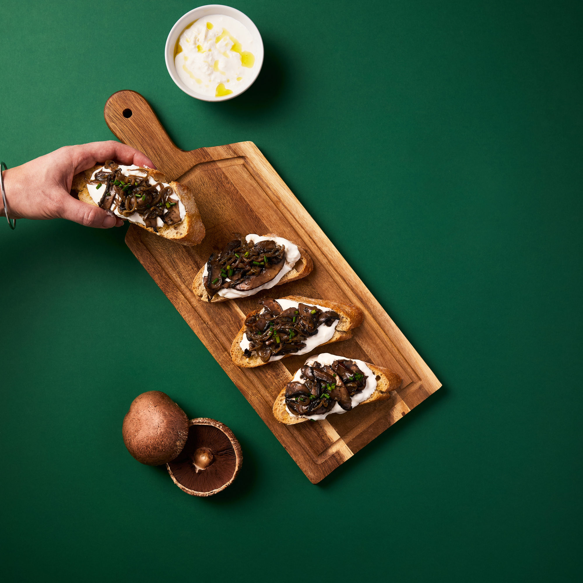 spicy_mushroom_bruschetta_BEAUTY